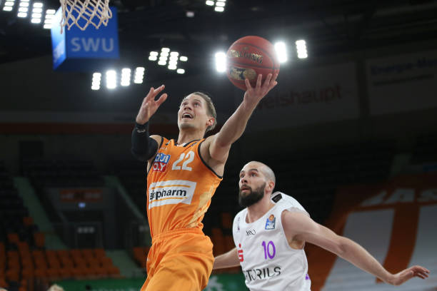 刺的比赛中 刺的比赛中